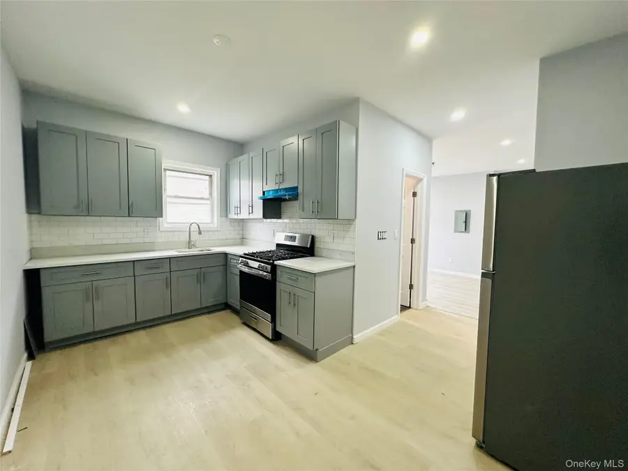 8 Morgan Avenue unit: 4 #4, Poughkeepsie, NY 12601 - #3