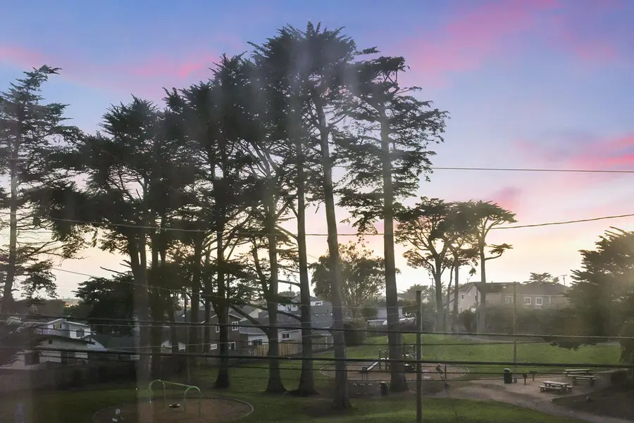 301 Channing Way, Pacifica, CA 94044 - Image #2