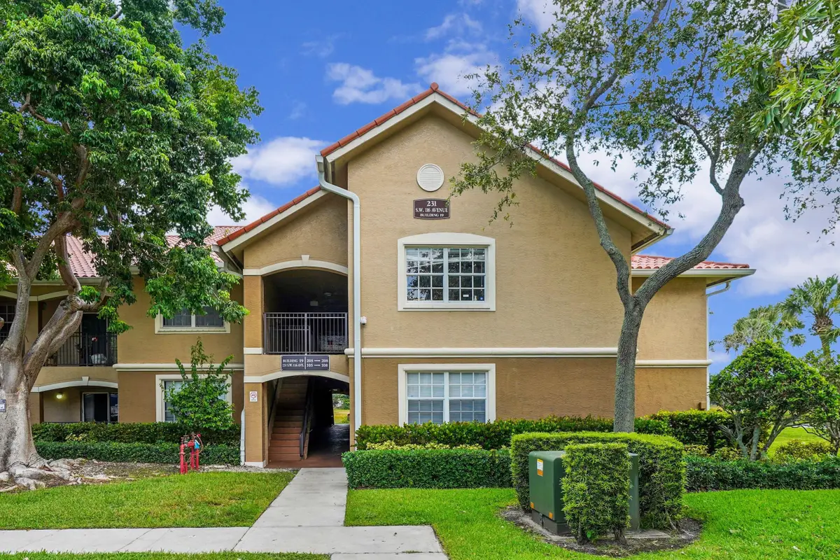 231 SW 116th Avenue unit: 19208, Pembroke Pines, FL 33025 - #1