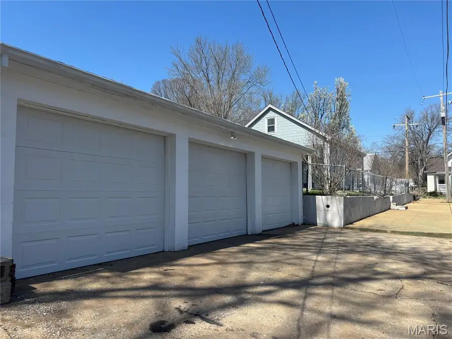 720 E Mckinley Street, Belleville, IL 62220 - #2