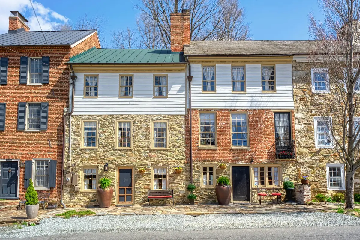 40162 Main St, Waterford, VA 20197 - #1