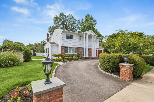 Address Withheld By Seller, Old Bethpage, NY 11804