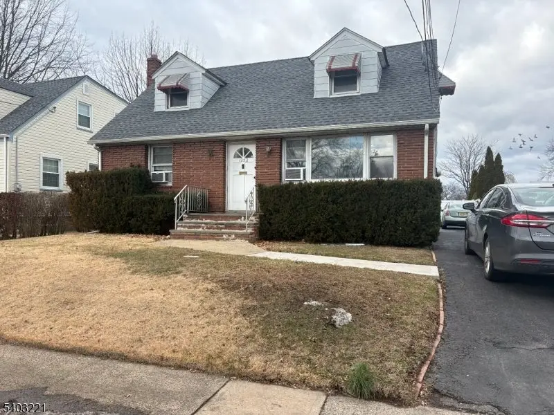 1252 Madison Hill Rd, Clark, NJ 07066 - #2