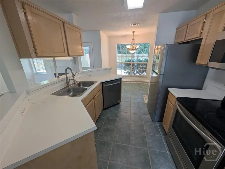 47 Rose Hill Drive, Savannah, GA 31419 - Image #3