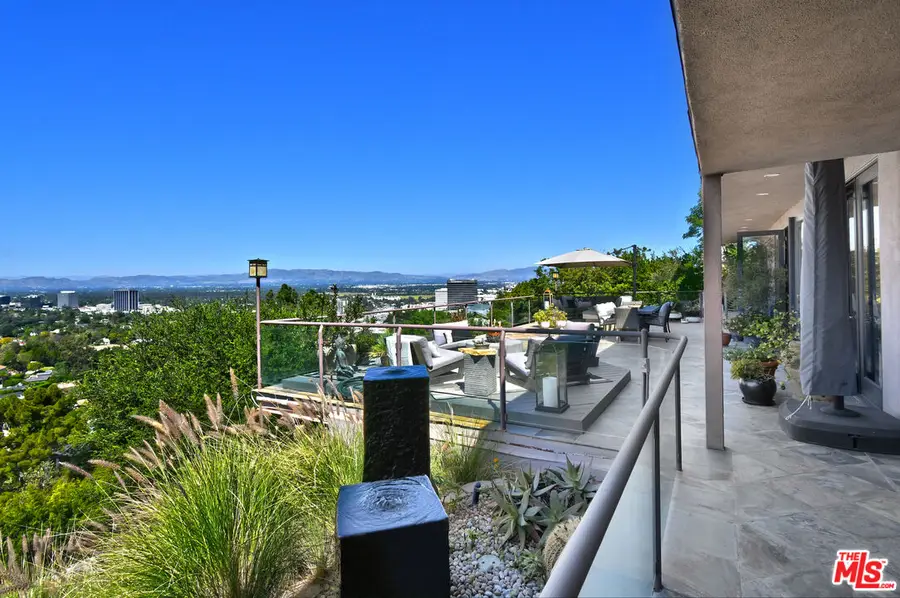 4039 Cody Road, Sherman Oaks, CA 91403 - #2