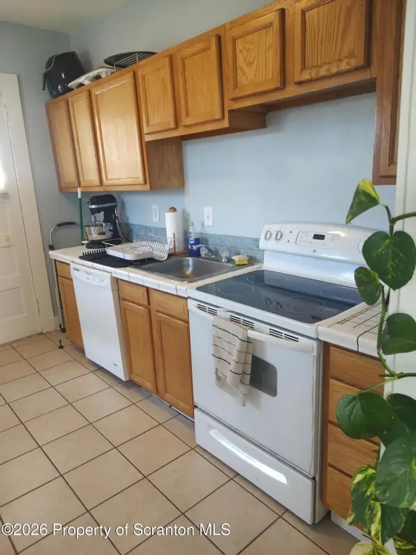 1019 Delaware Street unit: 2Nd Floor, Scranton, PA 18509