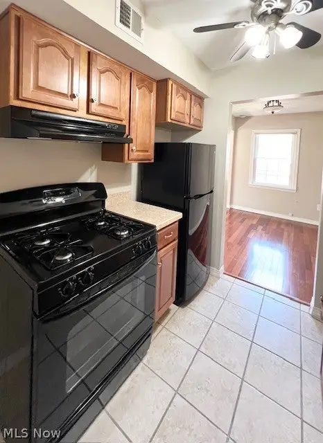 20301 Shelburne Road #8B, Shaker Heights, OH 44118 - #3
