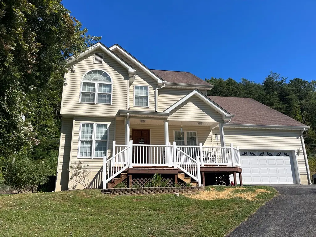 490 Ponderosa Drive, Paintsville, KY 41240 - Image #1