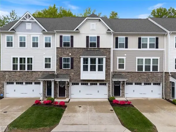 1494 Chenin Run, Avon, OH 44011