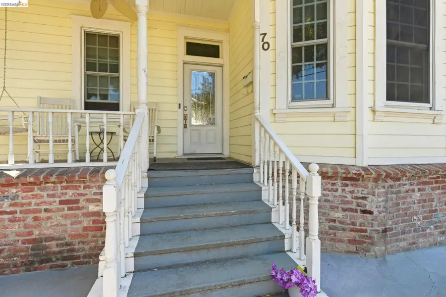 70 E 7th St, Tracy, CA 95376 - #3