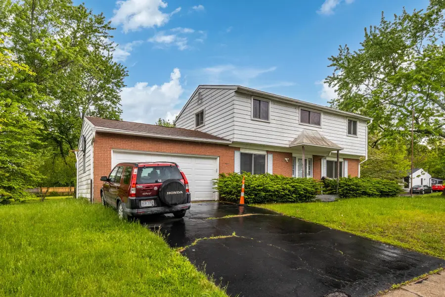 5203 Quincy Drive, Columbus, OH 43232 - #2