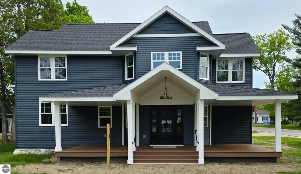 302 W Dresden ST, Kalkaska, MI 49646 - Image #1