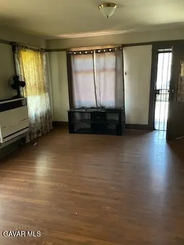 6922 Makee Avenue, Los Angeles, CA 90001 - #3
