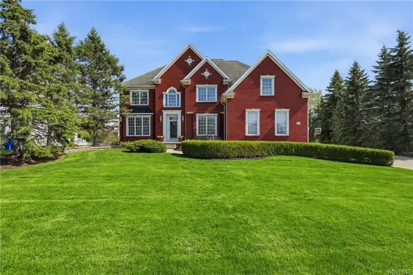 8780 Fairbrook Court, East Amherst, NY 14051