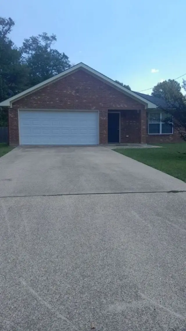 317 Robinhood, Nacogdoches, TX 75961 - Image #1