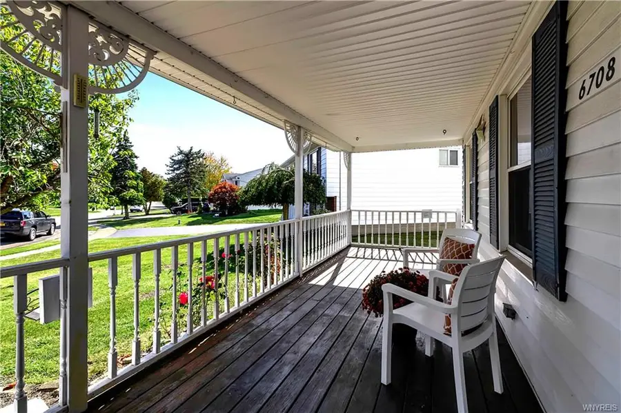 6708 Grissom Court, Derby, NY 14047 - Image #2