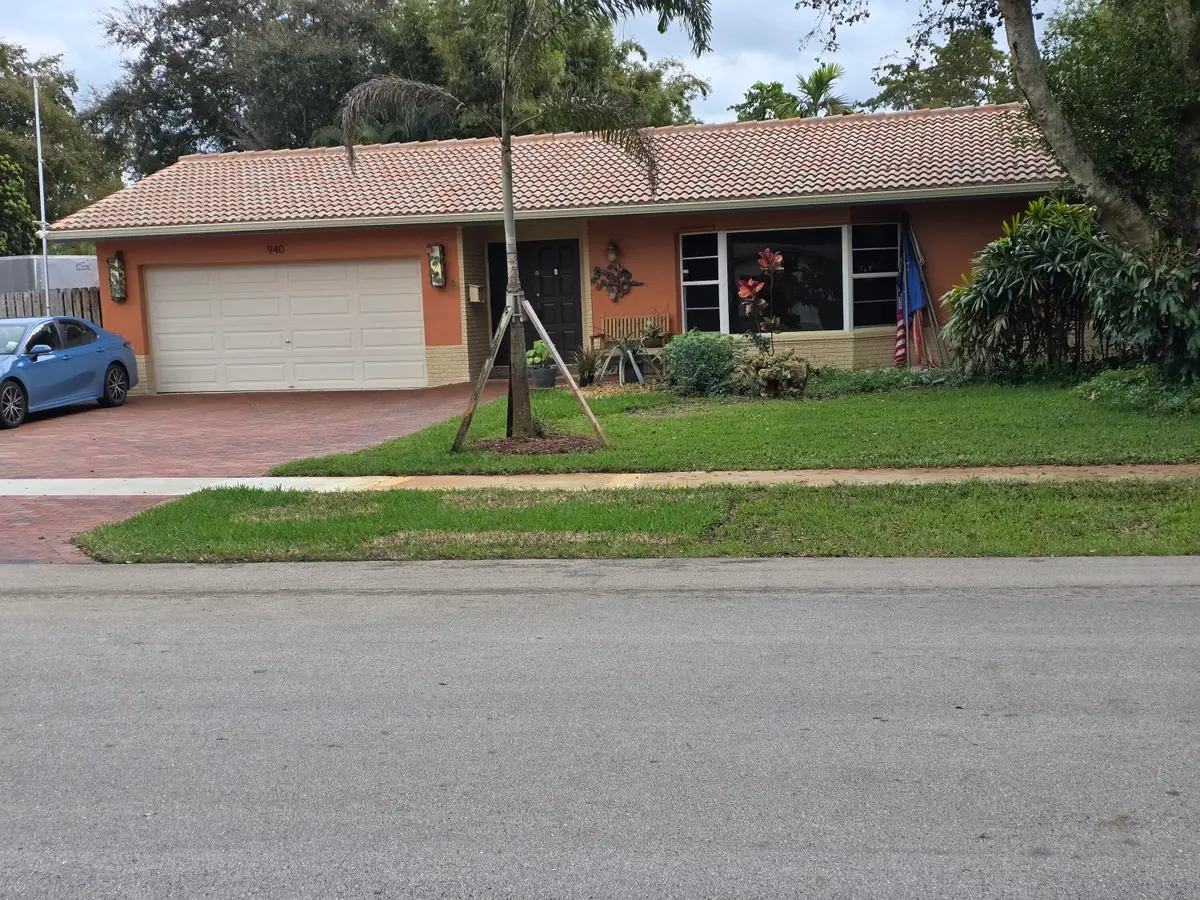 940 SW 69th Avenue, Plantation, FL 33317 - Image #1