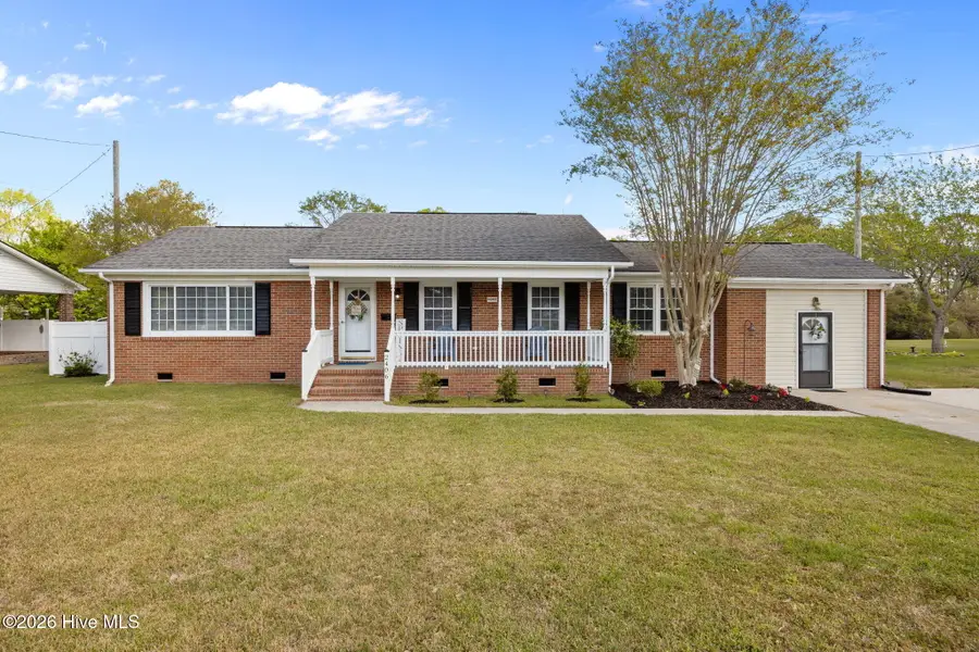 2406 N Hills Drive, New Bern, NC 28562 - #2