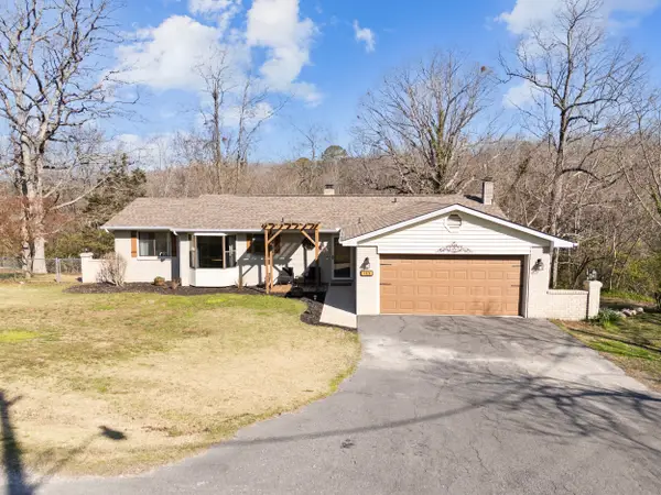 152 Blou Clower Point, Bull Shoals, AR 72619