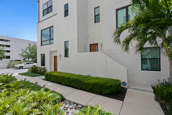 2511 N Grady Avenue #63, TAMPA, FL 33607