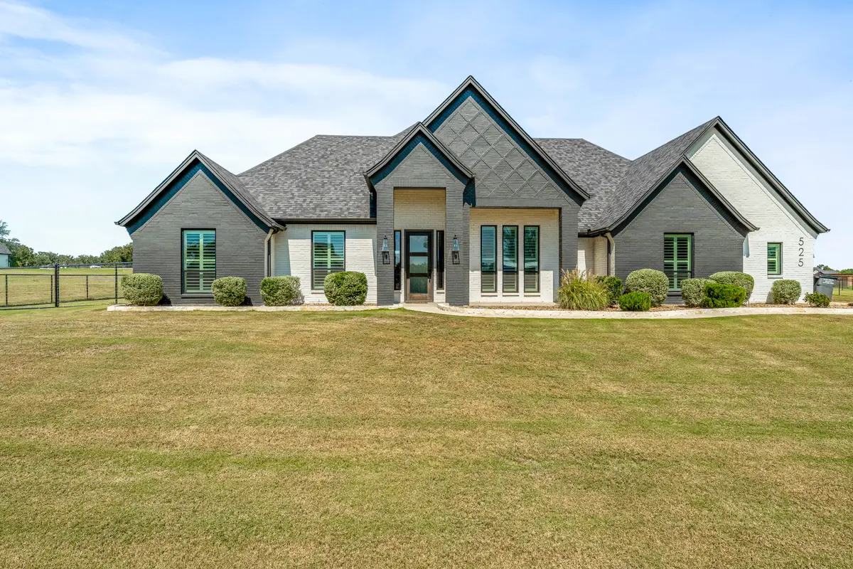 525 Ford Flats, Springtown, TX 76082 - Image #1