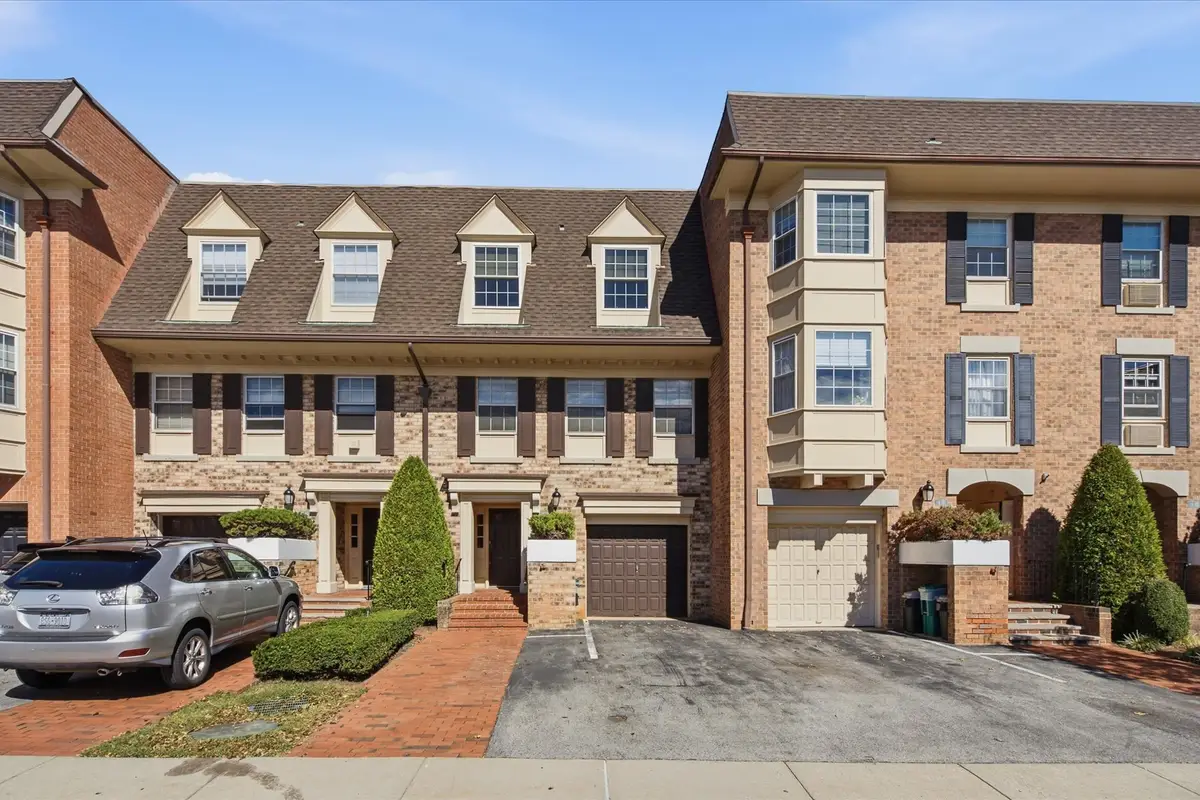 1301 Michael Court #1624, Bayside, NY 11360 - #1