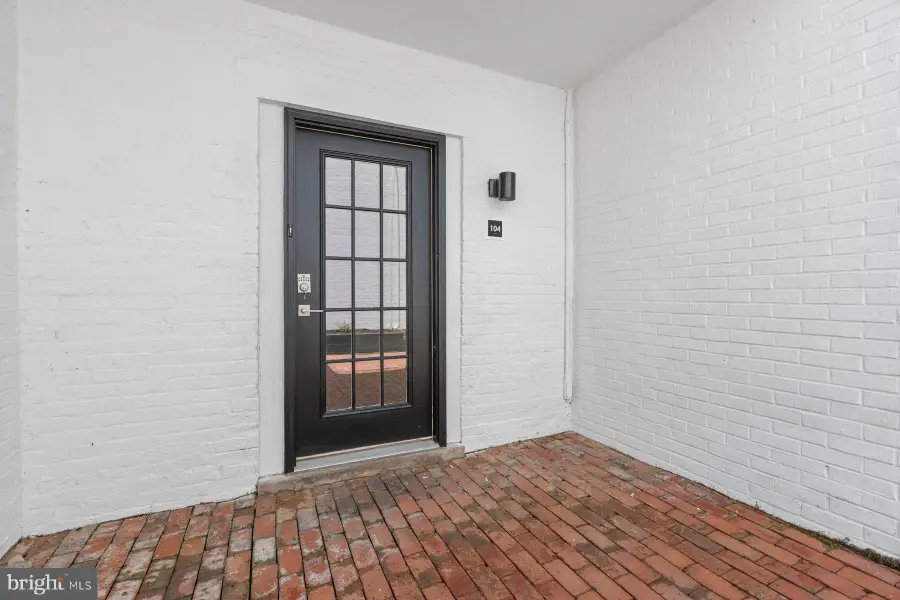 207 S Patrick Street #Unit 104, Alexandria, VA 22314 - #2