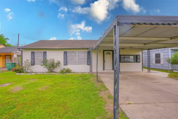 5414 Lyndhurst Drive, Houston, TX 77033