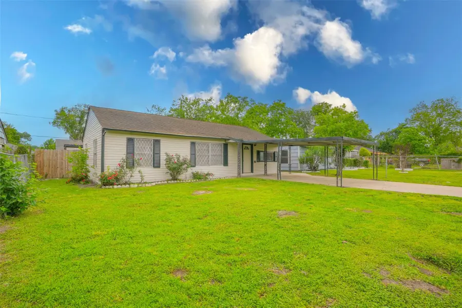 5414 Lyndhurst Drive, Houston, TX 77033 - #2