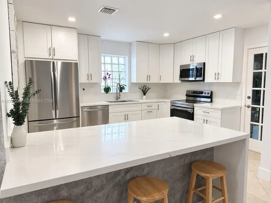 1235 Pierce St, Hollywood, FL 33019 - #3