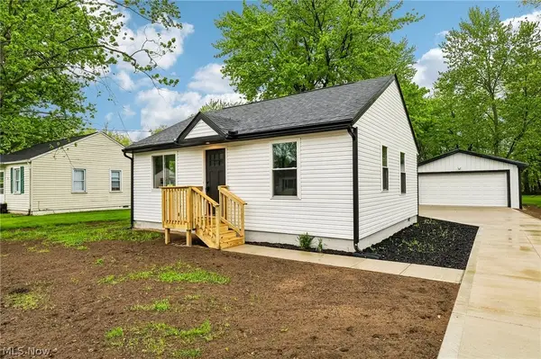 38849 Adkins Road, Willoughby, OH 44094