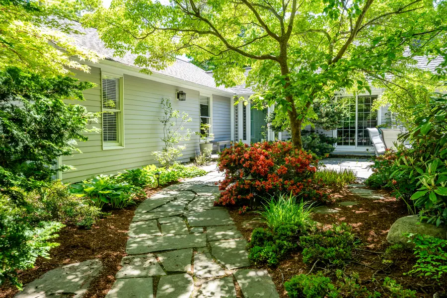 96 Greensward Rd, Mashpee, MA 02649 - #2