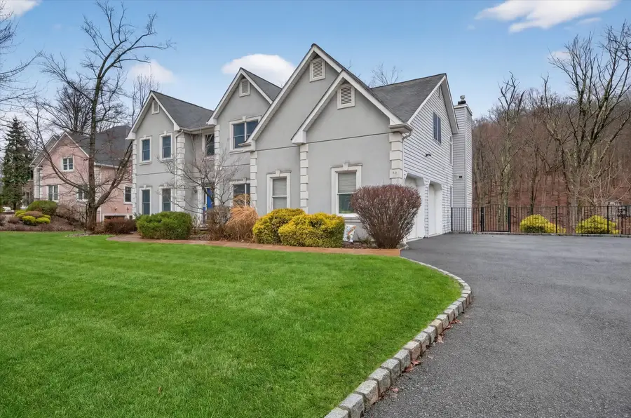 43 Greenwich Avenue, Central Valley, NY 10917 - #3
