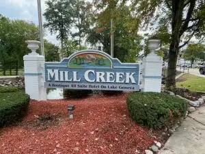 123 Center St, Lake Geneva, WI 53147