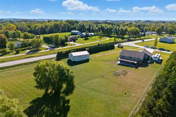 22980 105th St, Anamosa, IA 52205