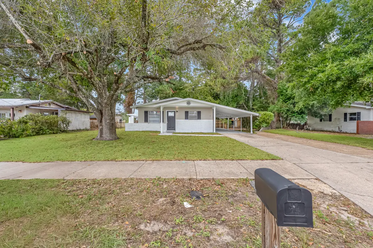 12 NW Memorial Parkway, Fort Walton Beach, FL 32548 - Image #1