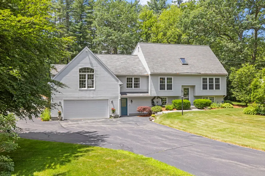 25 Chatfield Drive, Litchfield, NH 03052 - Image #3