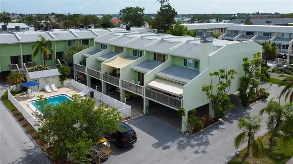 318 Windrush Boulevard #10, INDIAN ROCKS BEACH, FL 33785