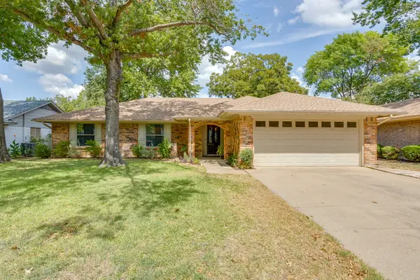 1005 Westminster Lane, Mansfield, TX 76063