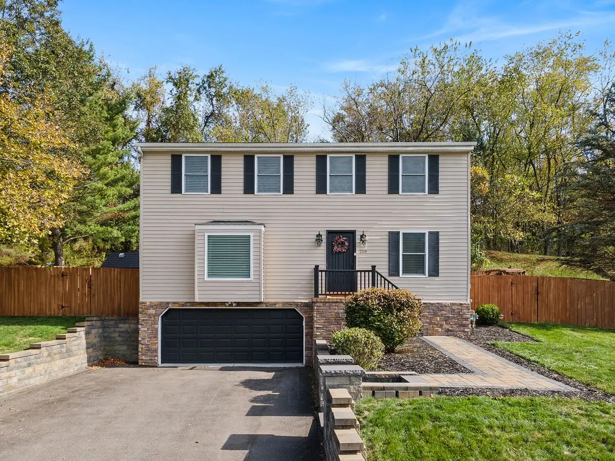 218 Lakeside Dr, McKees Rocks, PA 15136 - #1