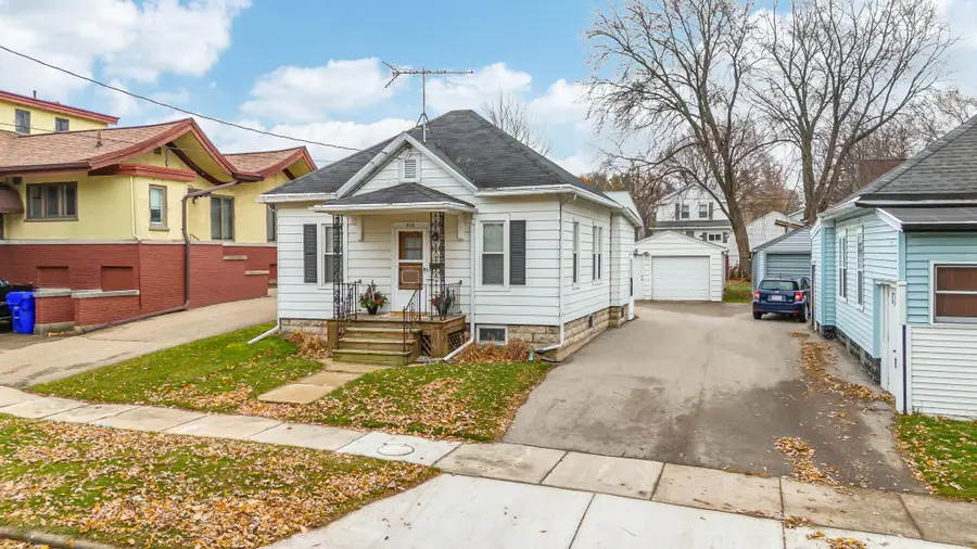 715 W 4th Street, Appleton, WI 54914 - Image #2