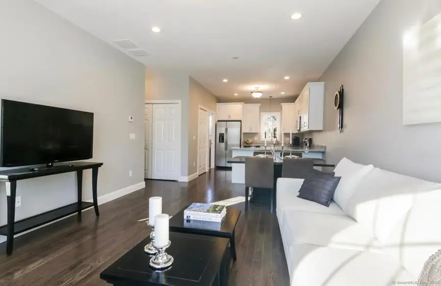 35 Ringgold Street #102, West Hartford, CT 06119 - #3