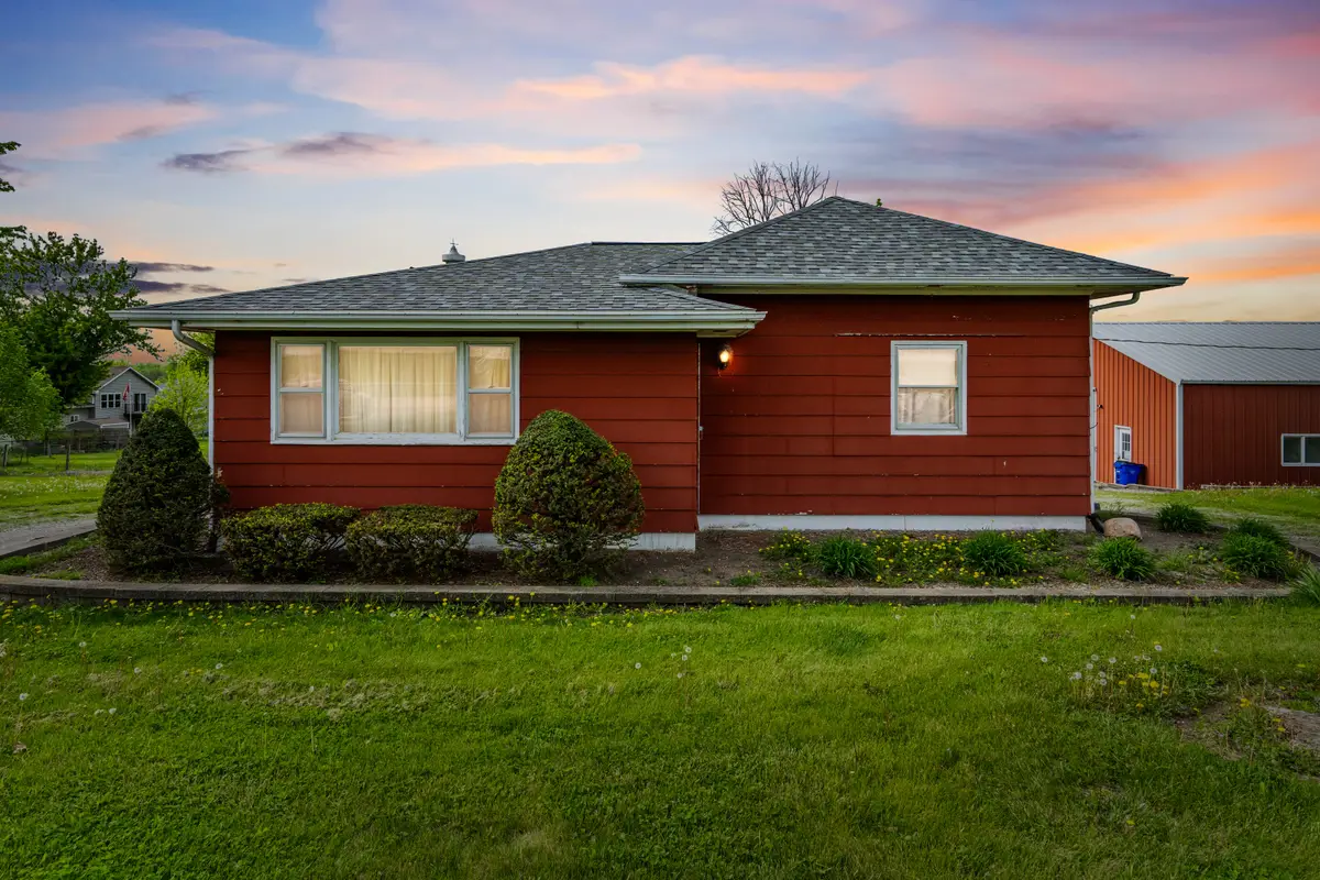 1895 33rd Avenue Sw, Cedar Rapids, IA 52404 - #1