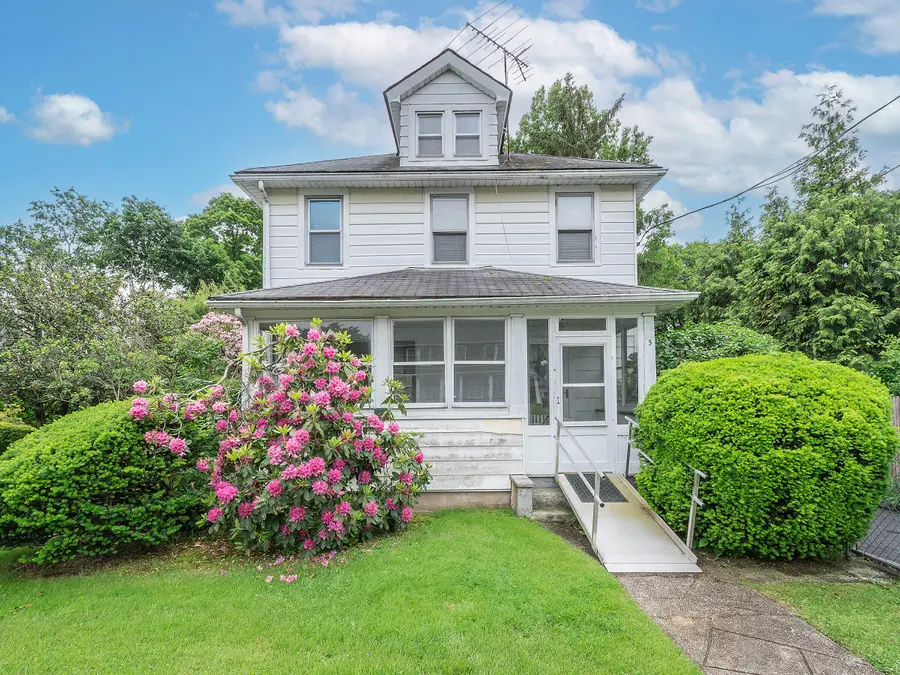 3 3rd Street, Glenwood Landing, NY 11547 - Image #3