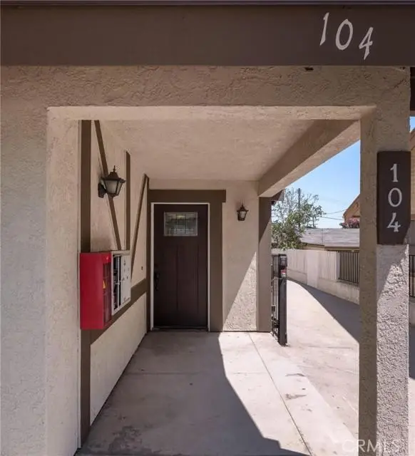 104 N Atlantic #A, ALH, CA 91801