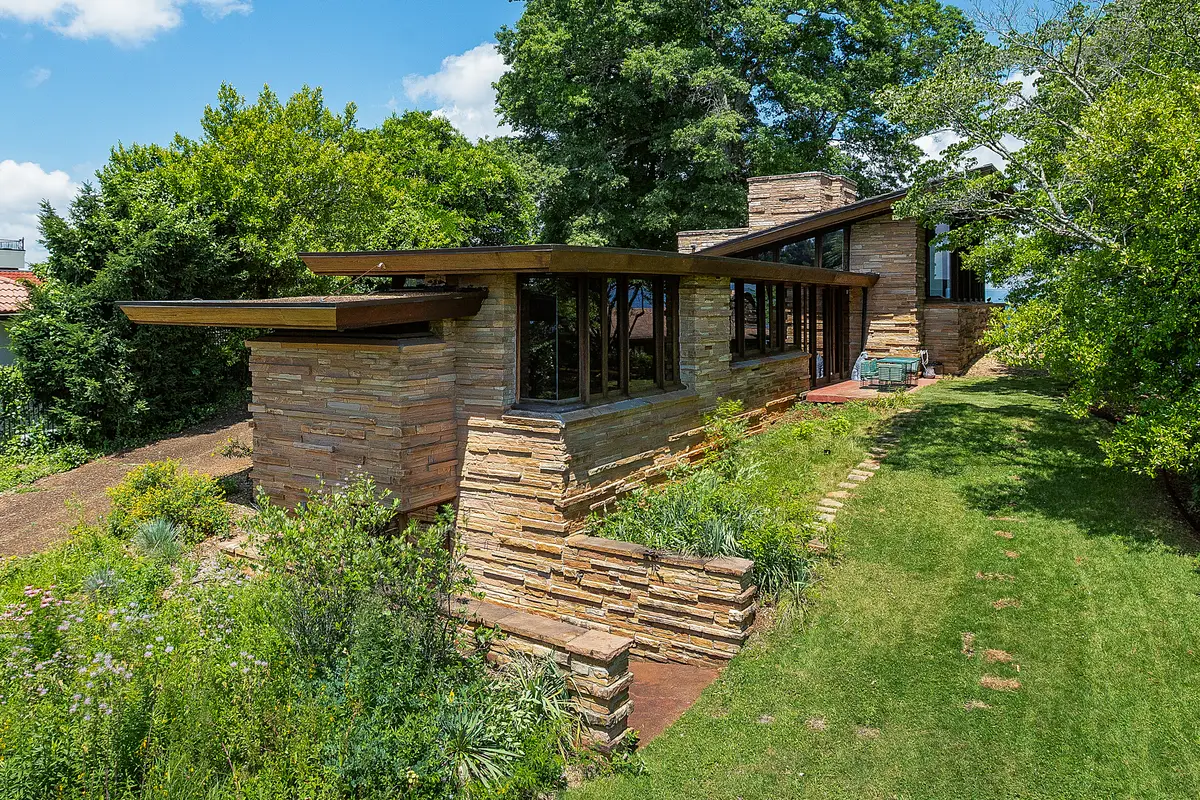 334 N Crest Rd, Chattanooga, TN 37404 - #1