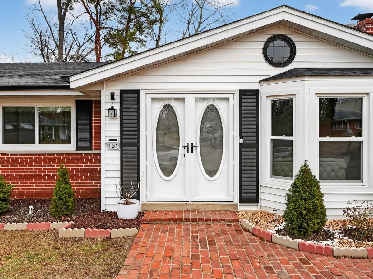 131 Romine Circle, Ballwin, MO 63011 - #1