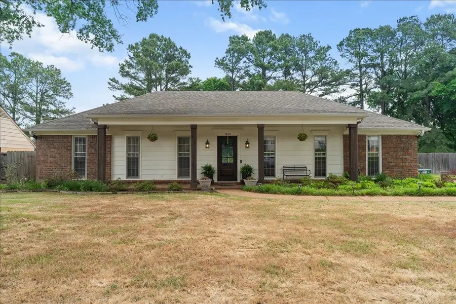 1674 BRIERBROOK RD, Germantown, TN 38138 - #2