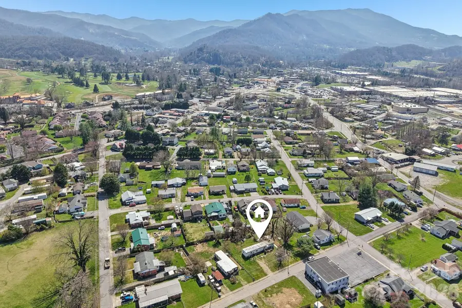 88 Brook Street, Waynesville, NC 28786 - #3