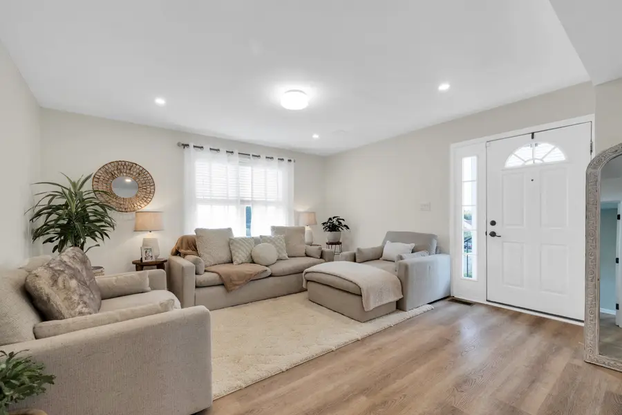 1548 Huron Dr, Sinking Spring, PA 19608 - #3